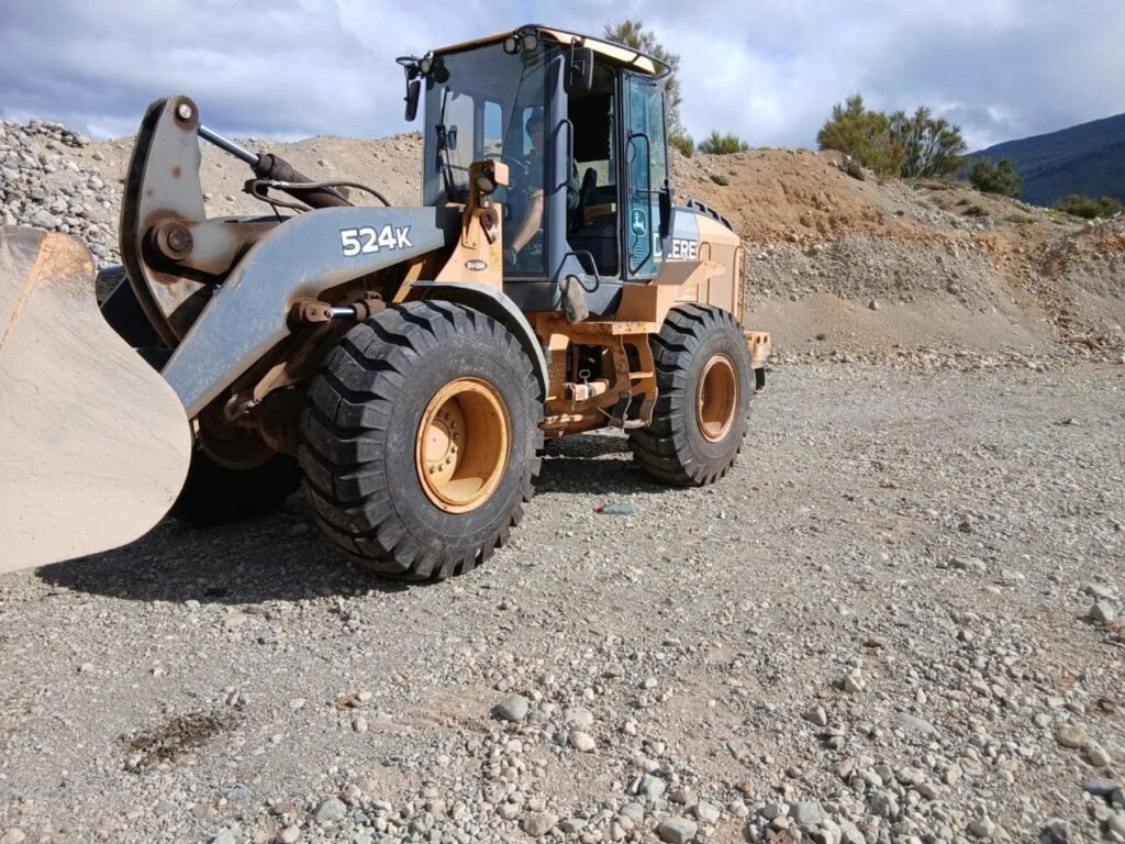 01 - CARGADORA JOHN DEERE 524K