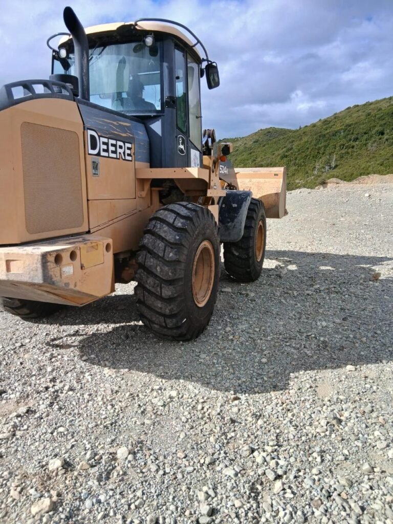 04 - CARGADORA JOHN DEERE 524K
