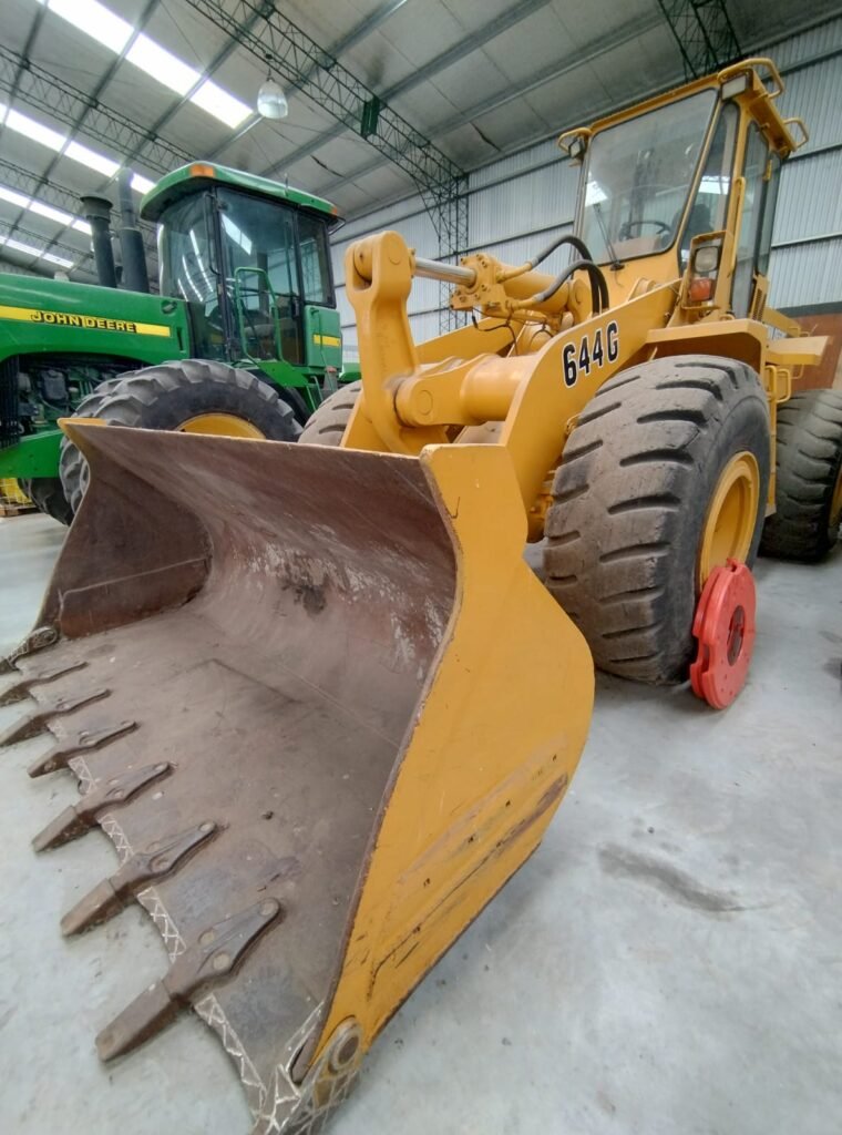 07- CARGADORA JOHN DEERE 644G